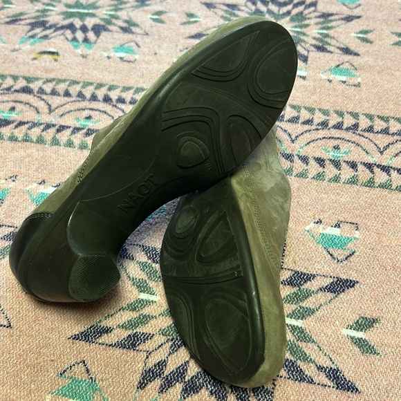 Naot Suede Grey Heel Shoe - Picture 3 of 5